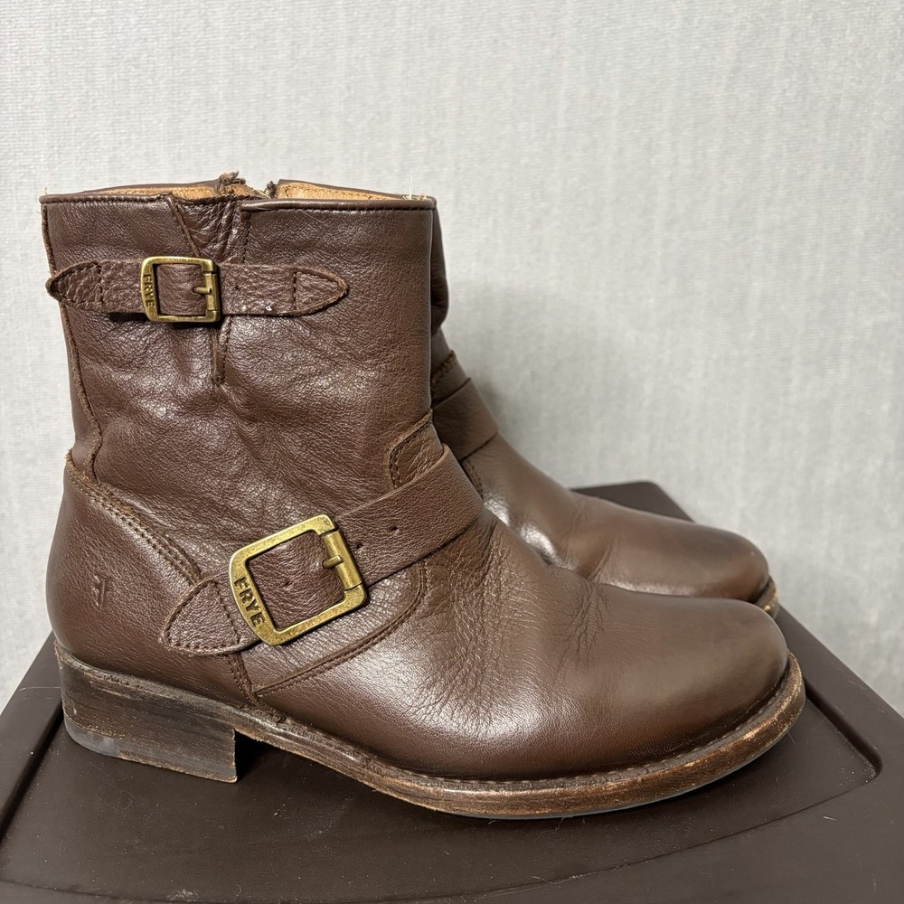 FRYE Vicky Engineer Brown Leather Short Boots Buckle Motorcycle Moto Sz 8